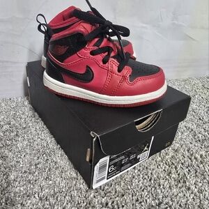 Jordan 1 Mid Reverse Bred (TD) Size 6C Red With Box